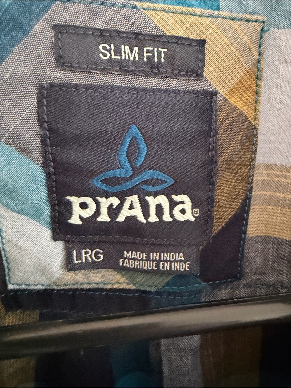 Prana Men's Slim Fit Botton Down - Size Large - Picture 6 of 6